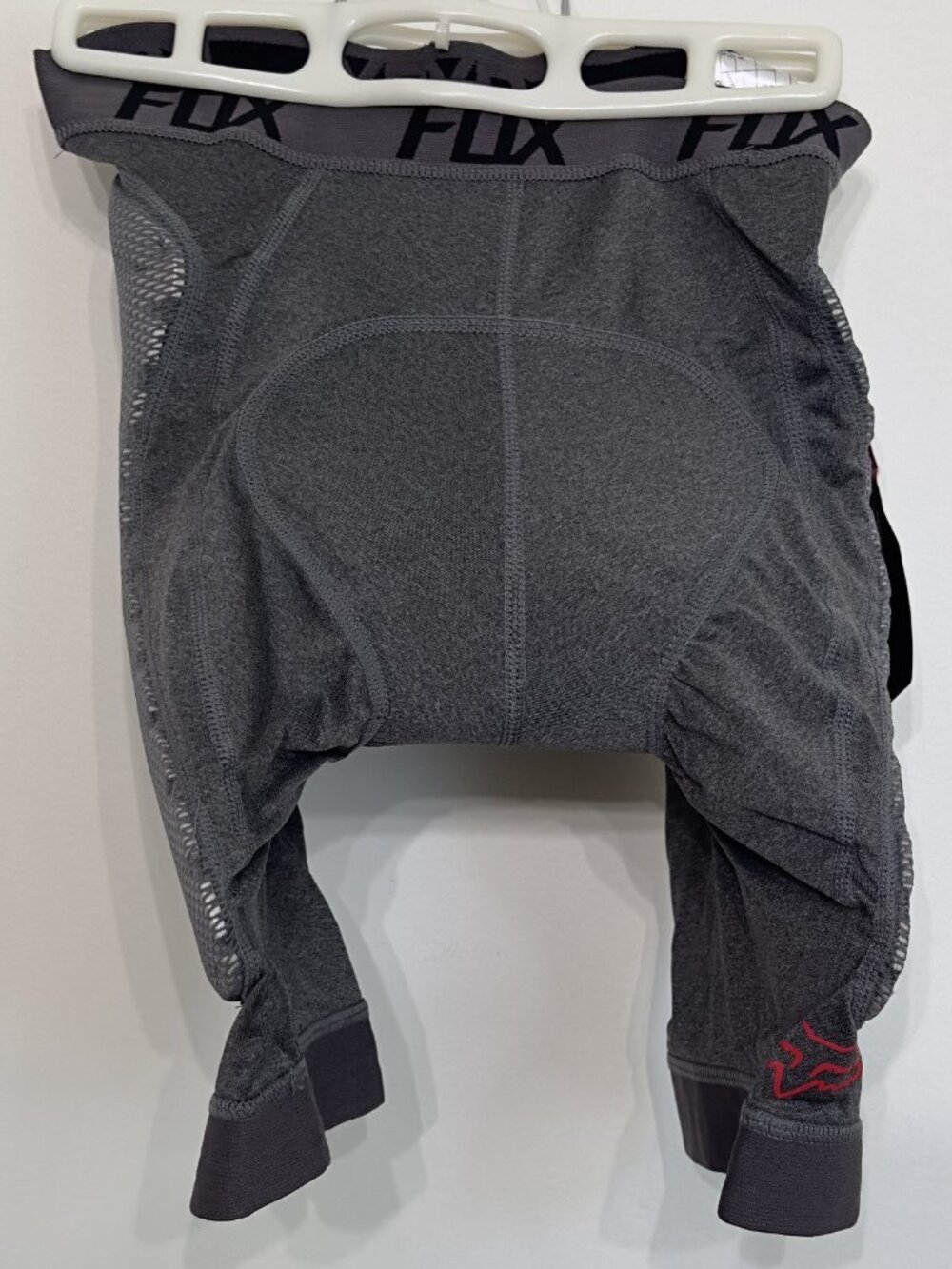 BRAND NEW WITH TAGS FOX TITAN PADED RACE SHORTS SIZE SMALL MENS